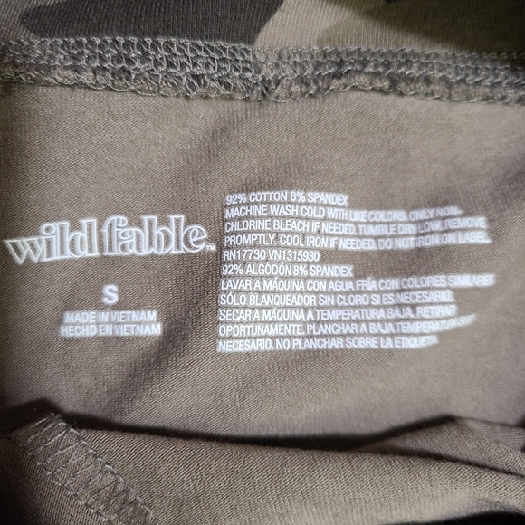 Wild Fable black and grey camo leggings - Picture 2 of 5